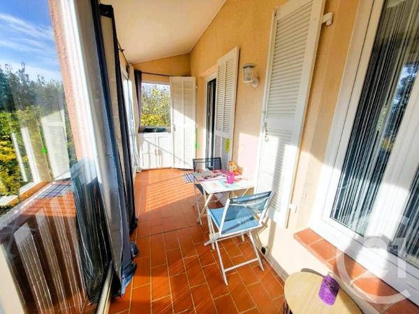 Appartement F2 à vendre  2 pièces - 36 m2 LA LONDE LES MAURES - 83