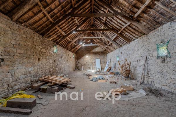 Longère en pierre à rénover à Erdeven – Projet de rénovation entre plages et mégalithes