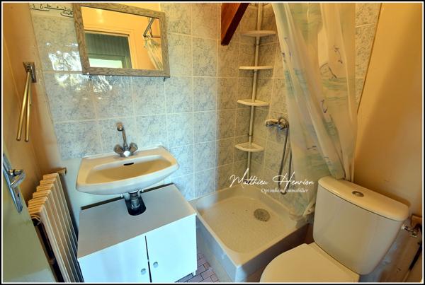 Maison familiale 4 chambres avec vie de plain-pied, sous-sol total et jardin de 1 380 m²