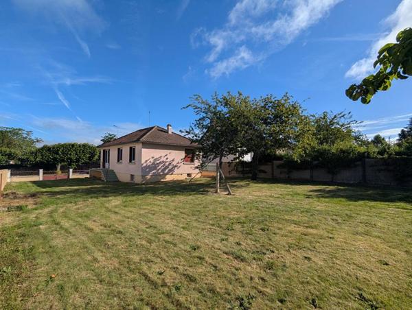 Propriété sur sous-sol total d'envrion 62m2 2 chambres parcelles 805m2