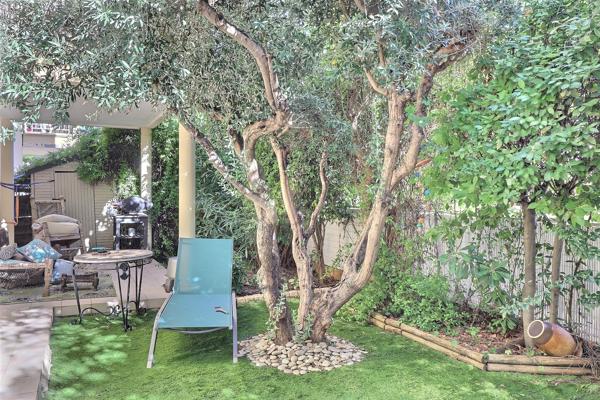 Lattes Port Ariane – 4 pièces de 95 m² de plain-pied, jardin arboré, garage et parking