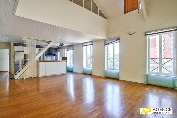 Maison Le Mesnil Le Roi 6 pièce(s) 192 m2 €795 000 ** - Référence 4509