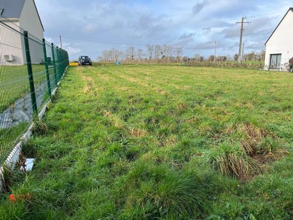 Terrain à bâtir – 884 m² - 15 mn d'AUNAY-SUR-ODON