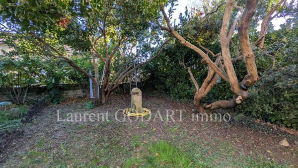 Maison de maître 14 pièces avec dépendances et puits