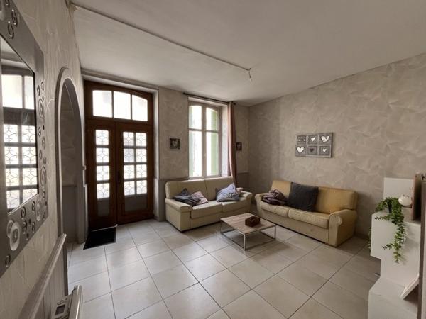 Maison à vendre |  Le Châtelet |  8 pièces | 206 m²