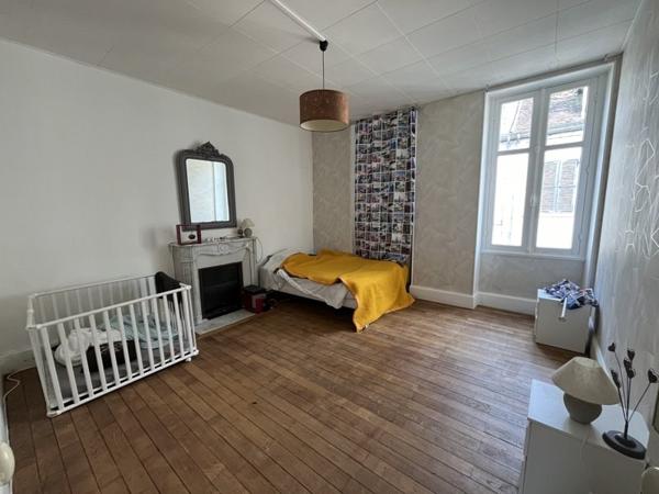 Maison à vendre |  Le Châtelet |  8 pièces | 206 m²