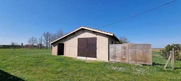 Maison de caractère avec grand terrain et fort potentiel d’évolution – Saint-Sardos