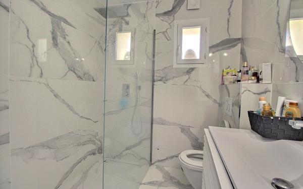 Maison à vendre    7 pièces • 130 m2 Marseille 10