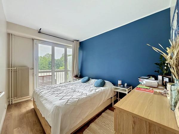 Location                                                      Appartement
                        
                     3 pièces                      62 m2                     à Yerres