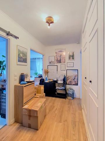 Location                                                      Appartement
                        
                     3 pièces                      62 m2                     à Yerres
