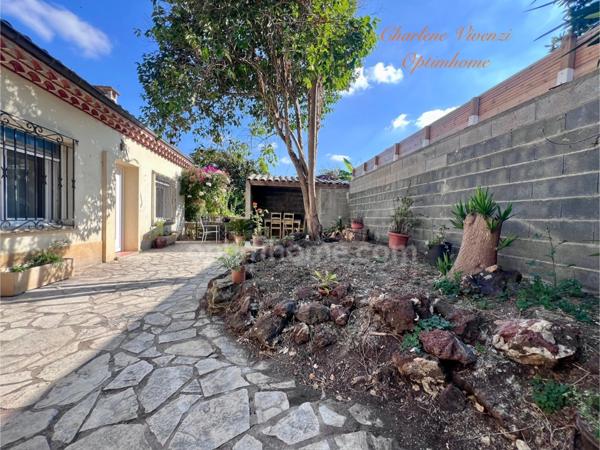 Maison à vendre 86 m² avec jardin et garages