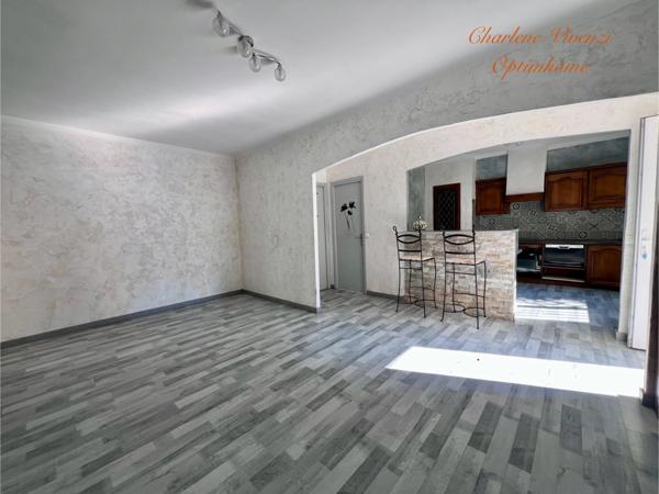 Maison à vendre 86 m² avec jardin et garages