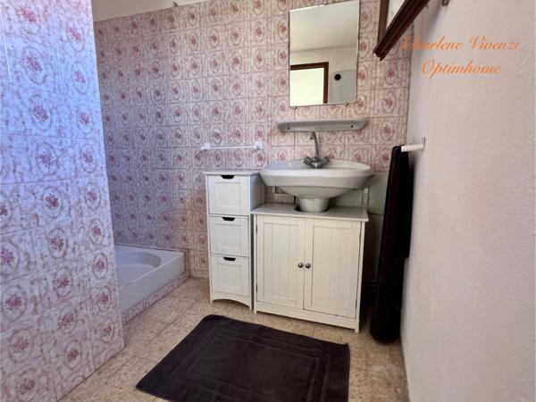 Maison à vendre 86 m² avec jardin et garages