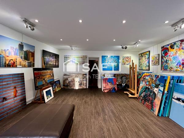 Murs commerciaux de 90 m² (105 au sol), entre Gambetta et Tourny avec cour intérieure.