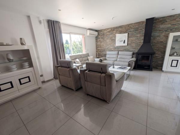 Maison familiale 4 faces sur terrain piscinable