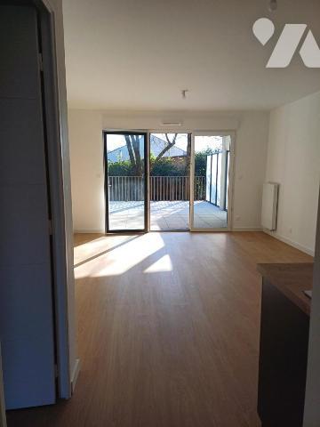 A VENDRE à BOUGUENAIS "Les Couêts" Appartement T3 Neuf - avec un locataire en place 