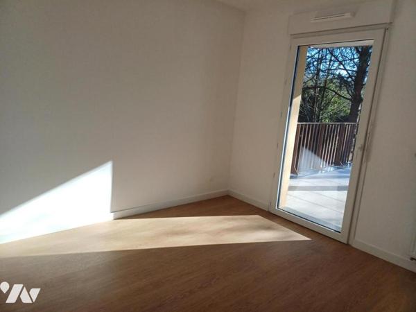 A VENDRE à BOUGUENAIS "Les Couêts" Appartement T3 Neuf - avec un locataire en place 