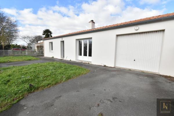 Maison
                                                                                                                                                                                                                                                                                                                        3 pièce(s)                                                                                                                                                                                                          3 chambre(s)                                                                                                                                                                                                          106.31  m²