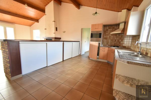 Maison
                                                                                                                                                                                                                                                                                                                        3 pièce(s)                                                                                                                                                                                                          3 chambre(s)                                                                                                                                                                                                          106.31  m²