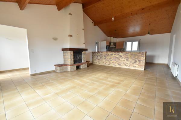 Maison
                                                                                                                                                                                                                                                                                                                        3 pièce(s)                                                                                                                                                                                                          3 chambre(s)                                                                                                                                                                                                          106.31  m²