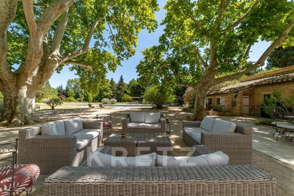 Propriété d'exception en Provence, proche de l’Isle-sur-la-Sorgue