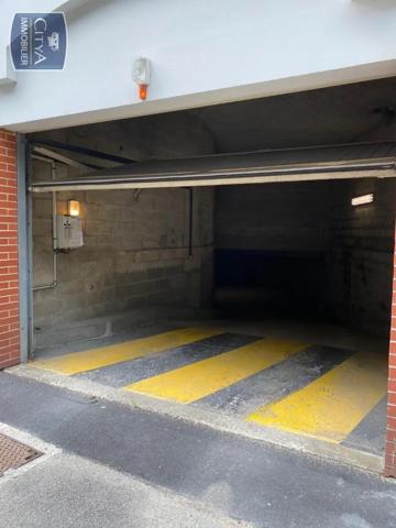 Parking à louer 9m² Rouen (76000)