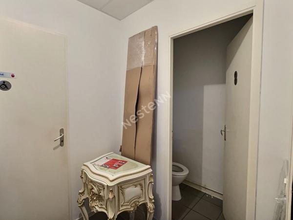 Rare Forbach: Local commercial , d'activité ou de dépôt  1484m²  divisibles