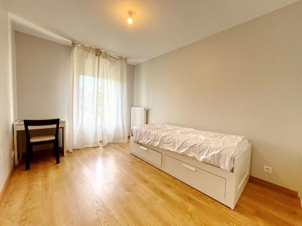 Appartement à vendre 4 pièces MEYZIEU (69)