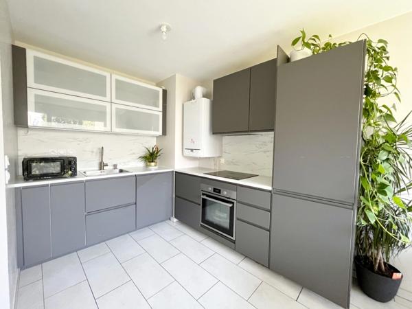 Appartement à vendre 4 pièces MEYZIEU (69)