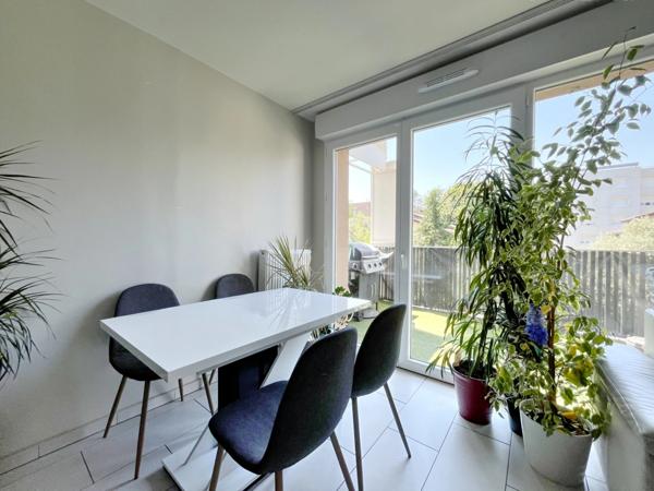 Appartement à vendre 4 pièces MEYZIEU (69)