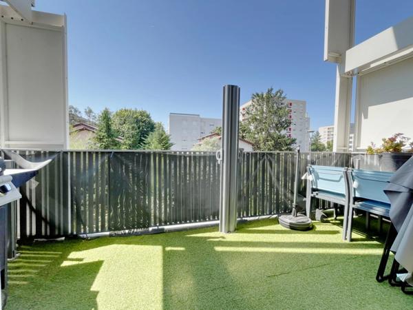 Appartement à vendre 4 pièces MEYZIEU (69)