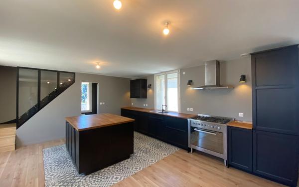 Appartement à vendre    3 pièces • 96,51 m2 Pont-de-Chéruy