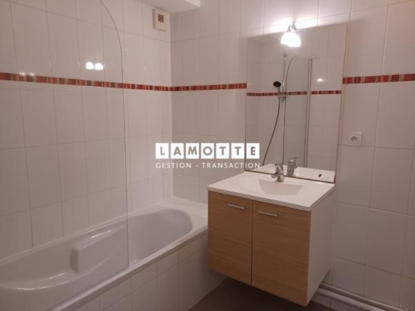 Appartement à louer 3 pièces - 65 m²