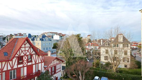 Architecture résidentielle - 1971 - Appartement en coeur de ville avec parking couvert - Biarritz