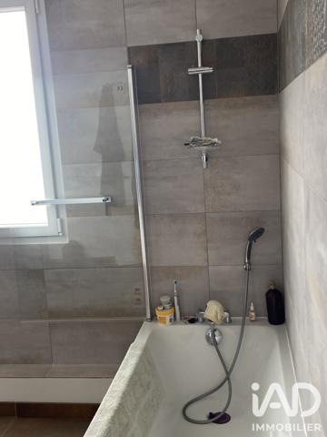 Maison à vendre 5 pièces 123 m² Saint-Gervais-en-Belin