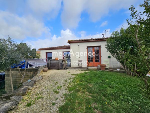 Maison à SAINT-JEAN-D'ANGELY, 17400 - 4 pièces 78m²