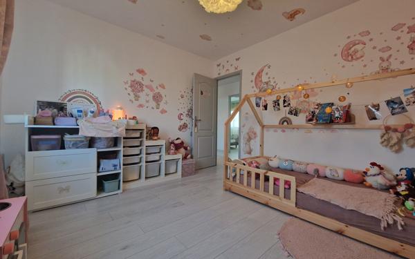 Maison à vendre    6 pièces • 147 m2 Vaires-sur-Marne