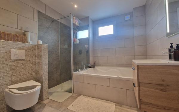 Maison à vendre    6 pièces • 147 m2 Vaires-sur-Marne