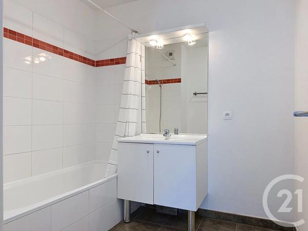 Appartement F2 à vendre  2 pièces - 40,76 m 2   CHAMPAGNE AU MONT D OR  - 69
