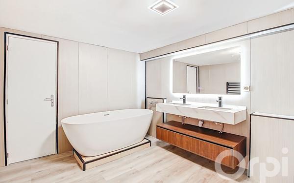 Appartement à vendre    3 pièces • 105,63 m2 Marignier