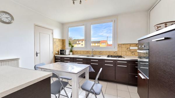 Appartement
         4 pièces
        - 83 m² Exclusivité 189 000 € *