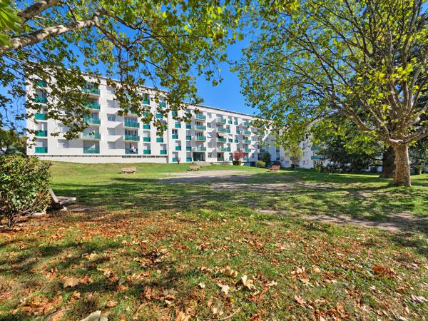 Appartement
         4 pièces
        - 83 m² Exclusivité 189 000 € *