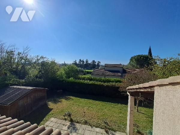 SAUZET, maison de 113m² habitable avec jardin clos de 1350m² et garage.