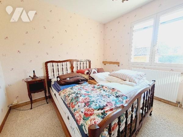 SAUZET, maison de 113m² habitable avec jardin clos de 1350m² et garage.