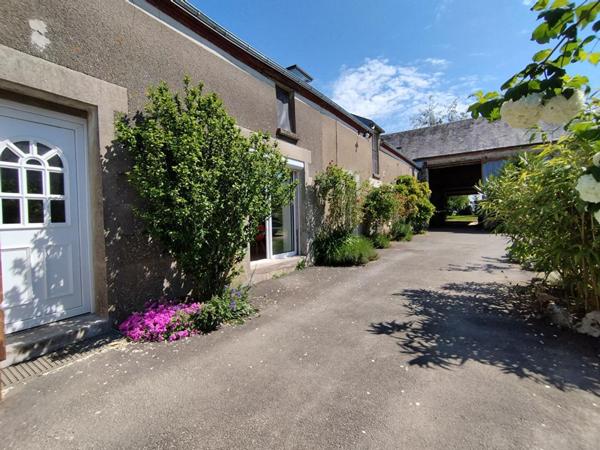 Maison de charme avec grange et dépendance