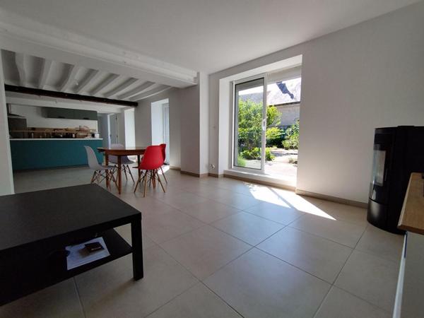 Maison de charme avec grange et dépendance