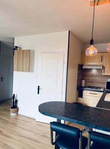 Appartement 2 pièces 30,30 m2 avec balcon et garage fermé