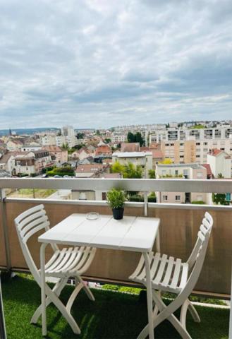 Appartement 2 pièces 30,30 m2 avec balcon et garage fermé