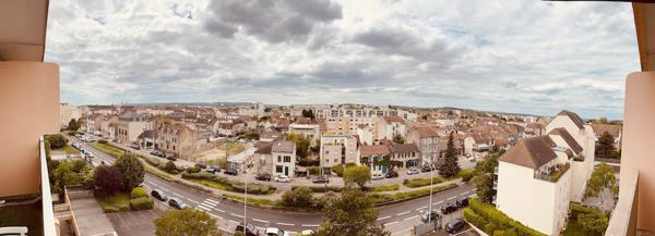 Appartement 2 pièces 30,30 m2 avec balcon et garage fermé