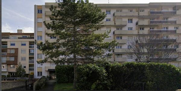 Appartement 2 pièces 30,30 m2 avec balcon et garage fermé